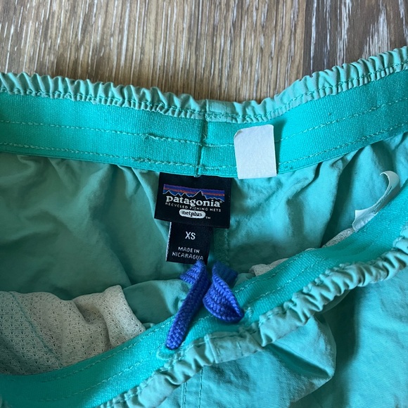 Pre-loved Patagonia baggies! - Picture 2 of 4